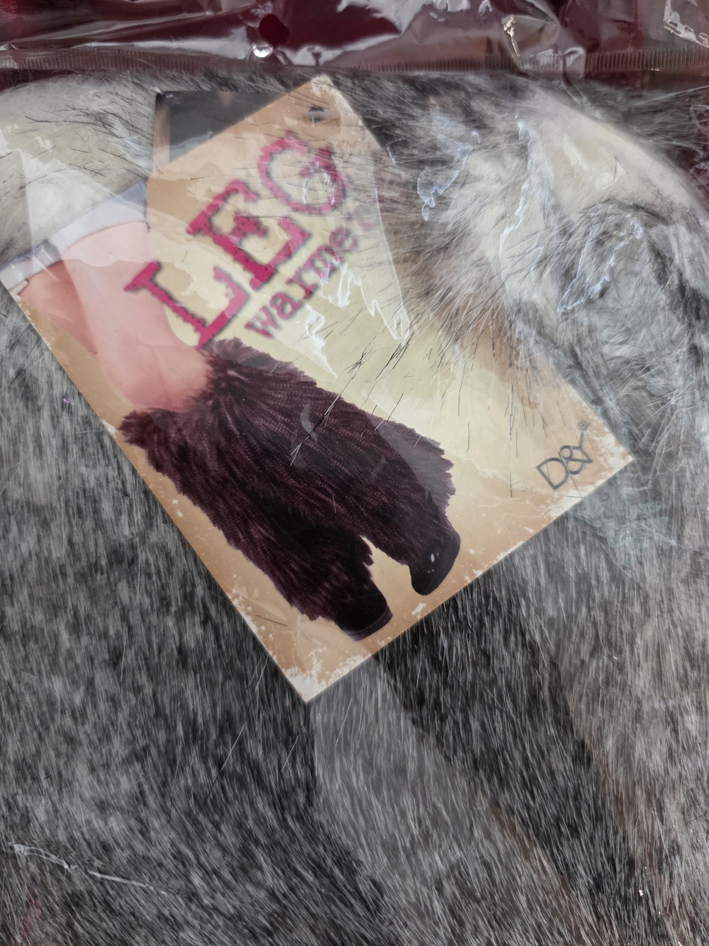 NEW- D&Y WOMENS Faux Fur Leg Warmer in Gray and White